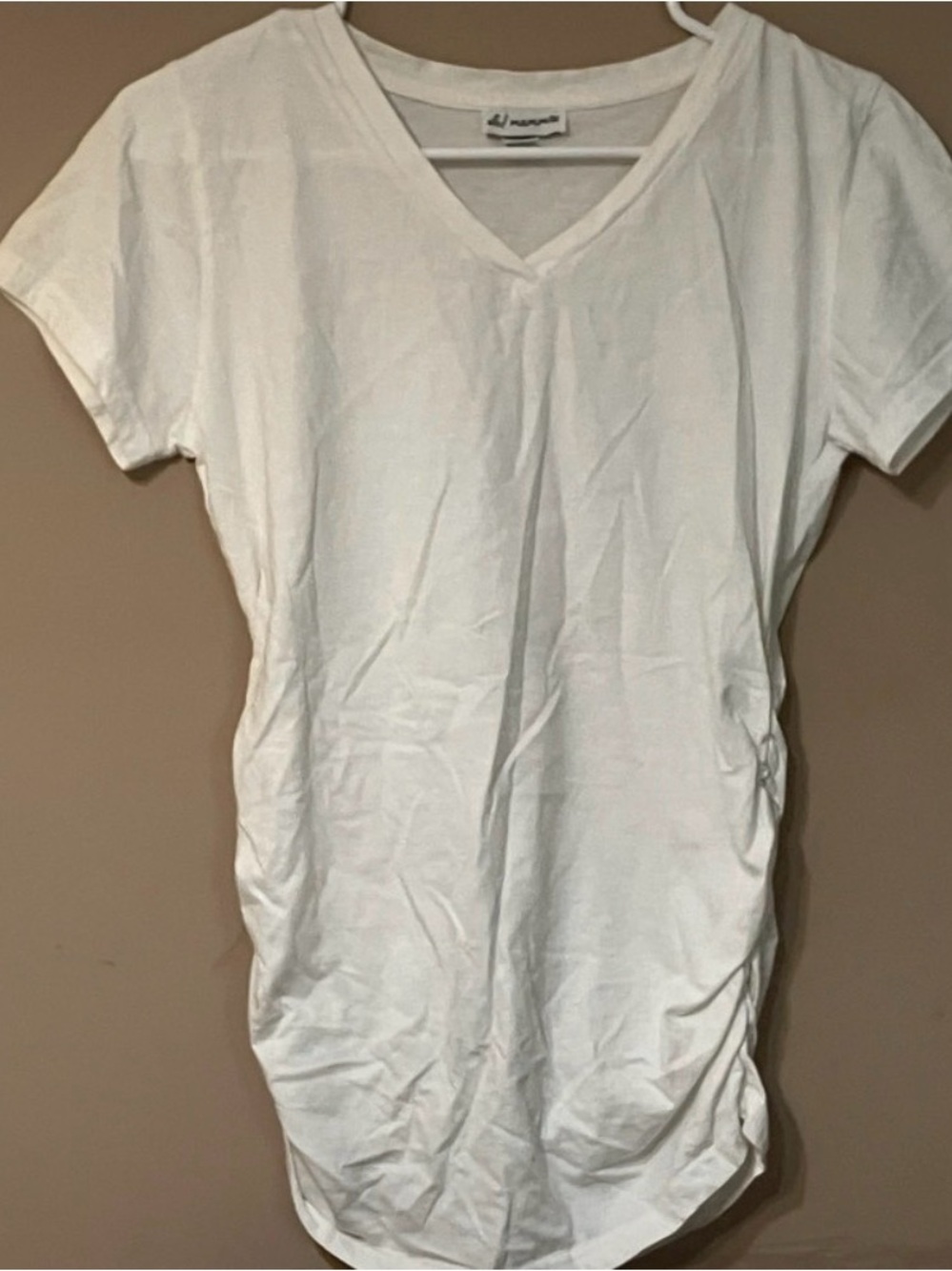 Oh! Mamma White V-Neck Short Sleeve Tee